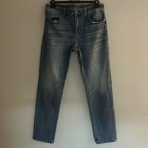 American Eagle men’s jeans